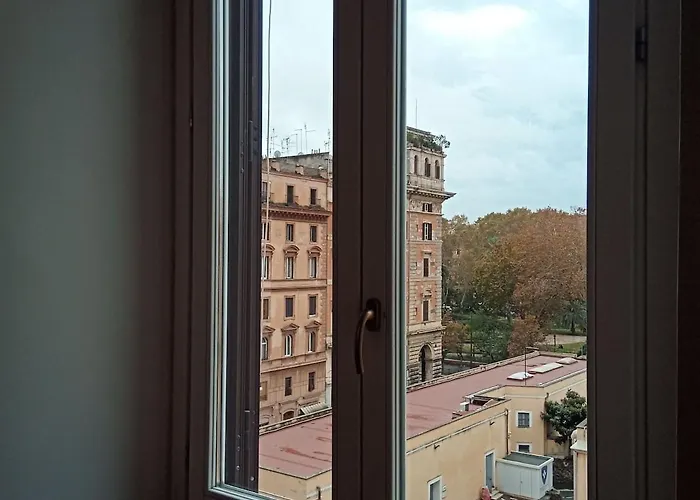 Principe House, Rome, 3 Bedroom 2 Bath, Elegant Full Of Light Roma