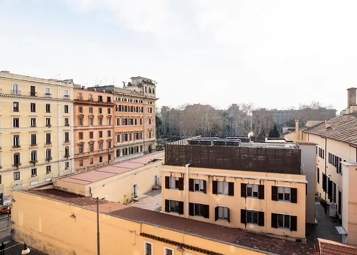 Principe House, Rome, 3 Bedroom 2 Bath, Elegant Full Of Light