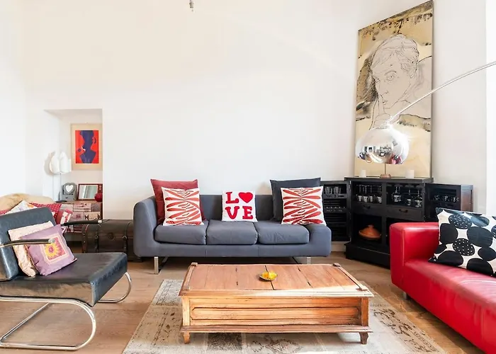 Principe House, Rome, 3 Bedroom 2 Bath, Elegant Full Of Light