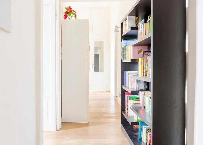 Principe House, Rome, 3 Bedroom 2 Bath, Elegant Full Of Light Roma